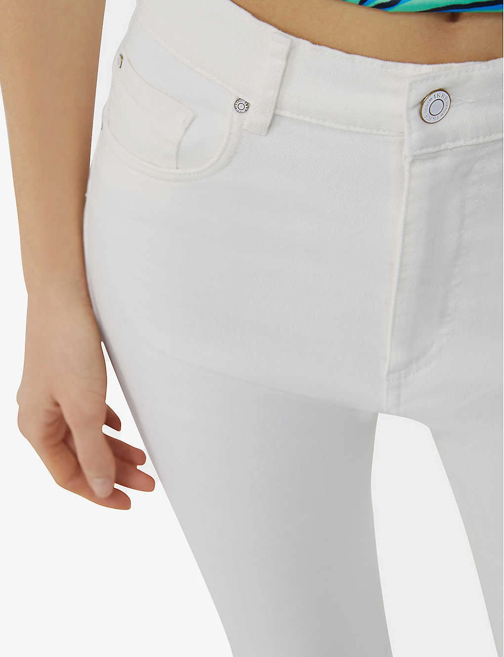 Ikks Frayed-hem Flared High-rise Jeans - Image 5